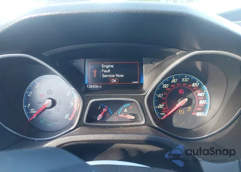 2017 Ford Focus Rs из США, поврежденный, VIN WF0DP3TH6H4121102